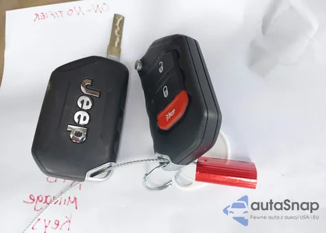 2020 Jeep Wrangler Unlimited Sport 4X4 z USA, uszkodzony, nr VIN 1C4HJXDN6LW154468